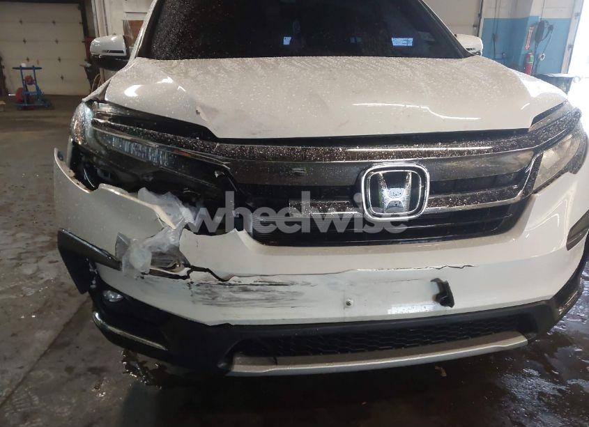 Photo 17 of 2019 Honda Pilot TOURING (VIN 5FNYF6H95KB030896)