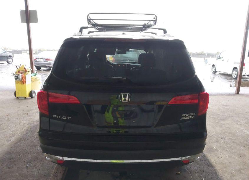 Photo 16 of 2017 Honda Pilot TOURING (VIN 5FNYF6H96HB017678)