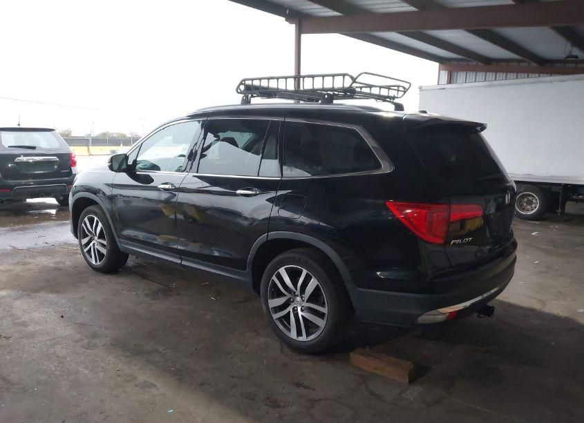 Photo 3 of 2017 Honda Pilot TOURING (VIN 5FNYF6H96HB017678)