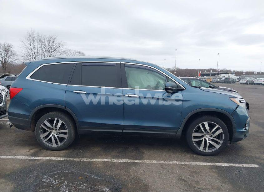 Photo 13 of 2017 Honda Pilot TOURING (VIN 5FNYF6H96HB034402)