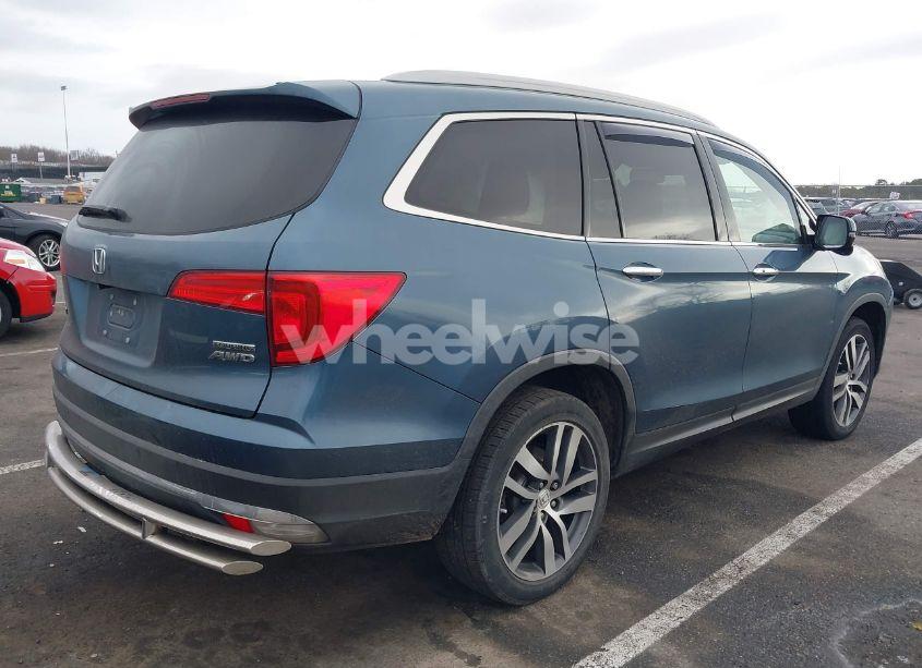 Photo 4 of 2017 Honda Pilot TOURING (VIN 5FNYF6H96HB034402)