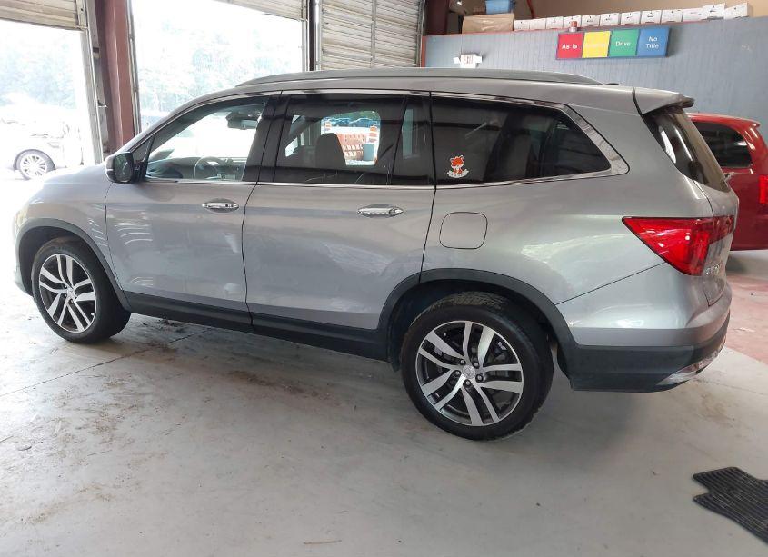 Photo 14 of 2018 Honda Pilot TOURING (VIN 5FNYF6H96JB045986)