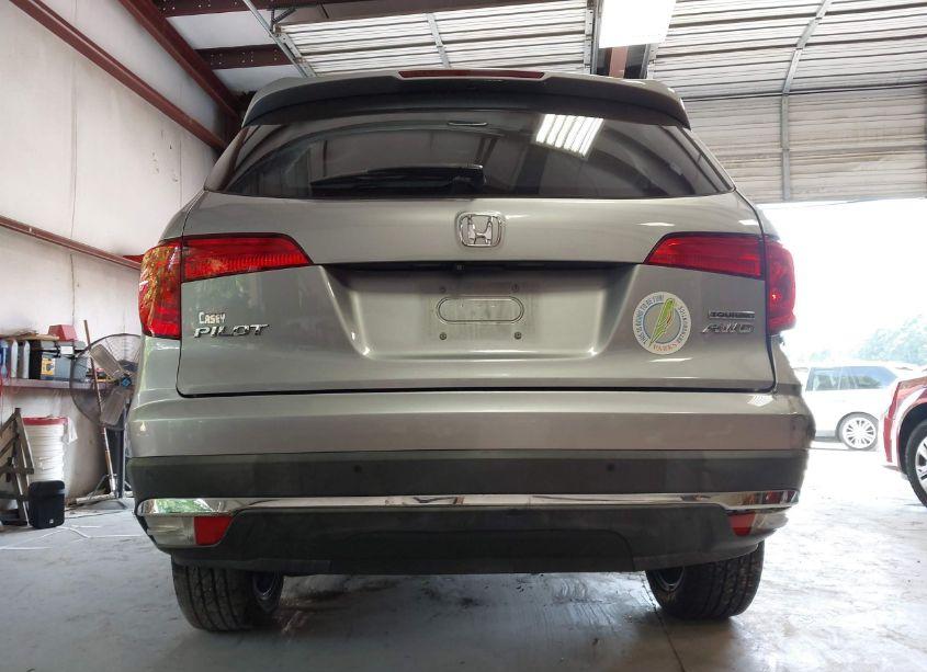 Photo 16 of 2018 Honda Pilot TOURING (VIN 5FNYF6H96JB045986)
