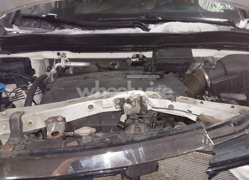 Photo 10 of 2016 Honda Pilot TOURING (VIN 5FNYF6H97GB040207)