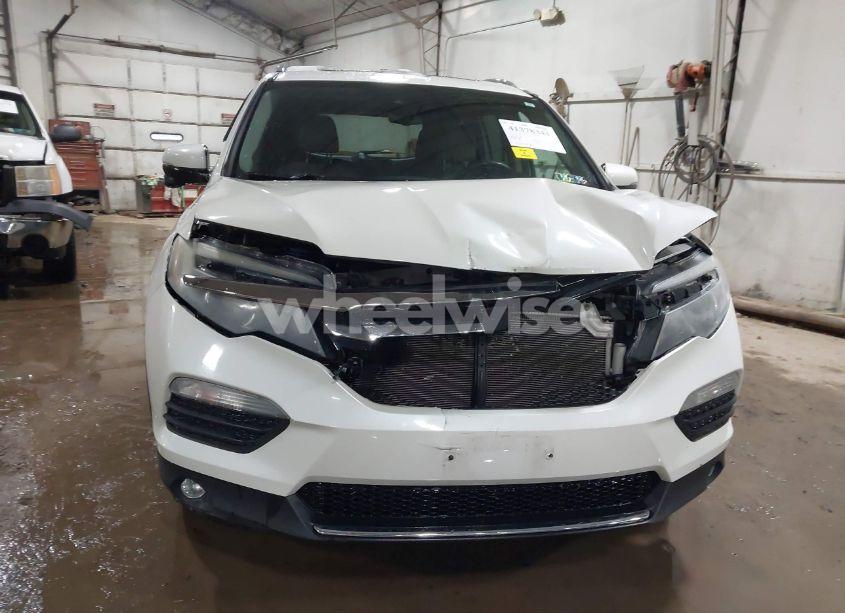 Photo 12 of 2016 Honda Pilot TOURING (VIN 5FNYF6H97GB040207)