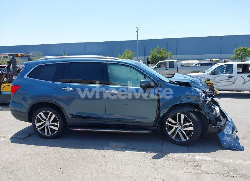 Photo 13 of 2016 Honda Pilot TOURING (VIN 5FNYF6H97GB054043)