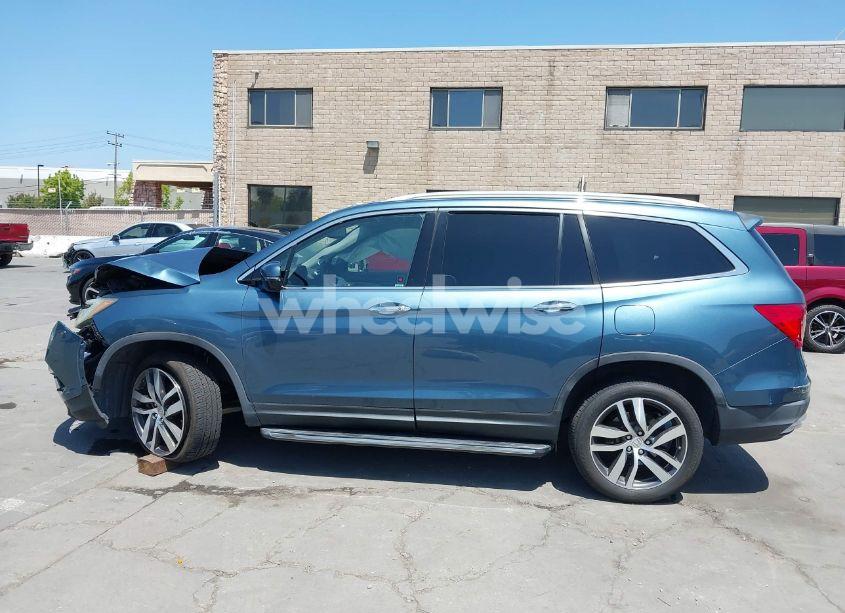 Photo 14 of 2016 Honda Pilot TOURING (VIN 5FNYF6H97GB054043)