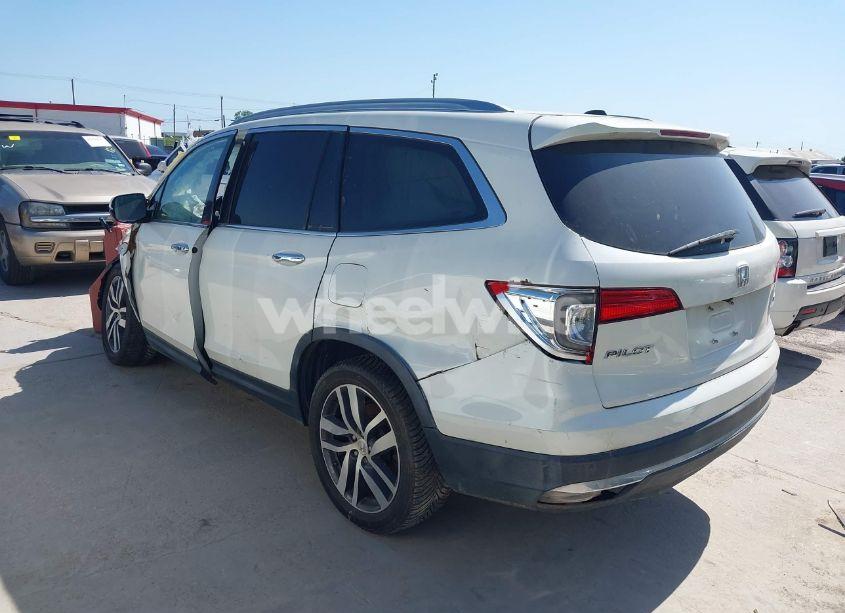 Photo 3 of 2016 Honda Pilot TOURING (VIN 5FNYF6H97GB088824)