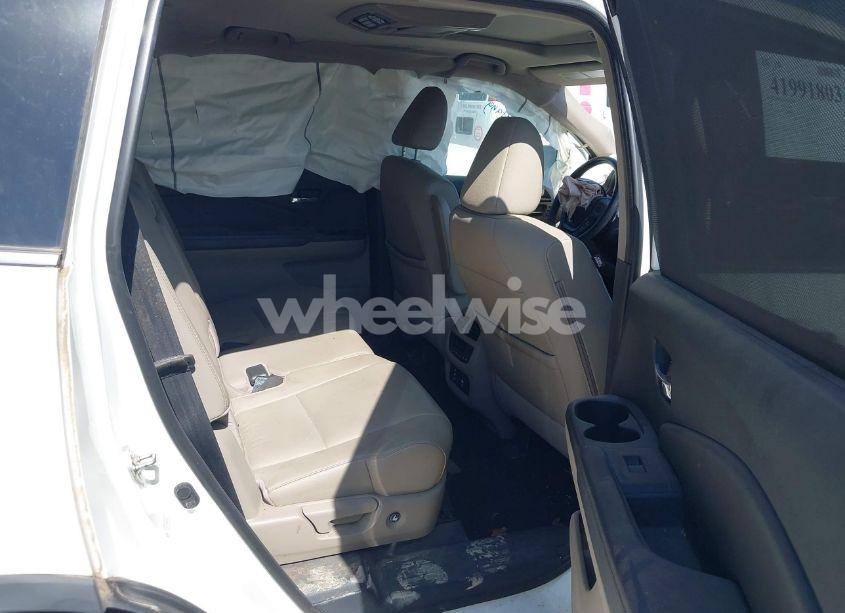 Photo 8 of 2016 Honda Pilot TOURING (VIN 5FNYF6H97GB088824)