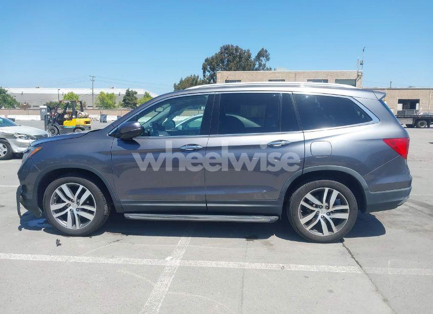 Photo 14 of 2016 Honda Pilot TOURING (VIN 5FNYF6H97GB127783)