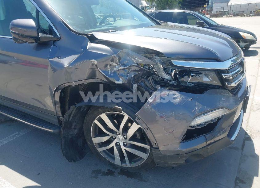 Photo 6 of 2016 Honda Pilot TOURING (VIN 5FNYF6H97GB127783)