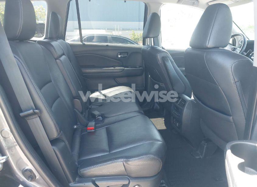 Photo 8 of 2016 Honda Pilot TOURING (VIN 5FNYF6H97GB127783)