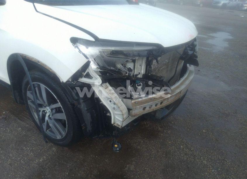 Photo 18 of 2017 Honda Pilot TOURING (VIN 5FNYF6H97HB000484)