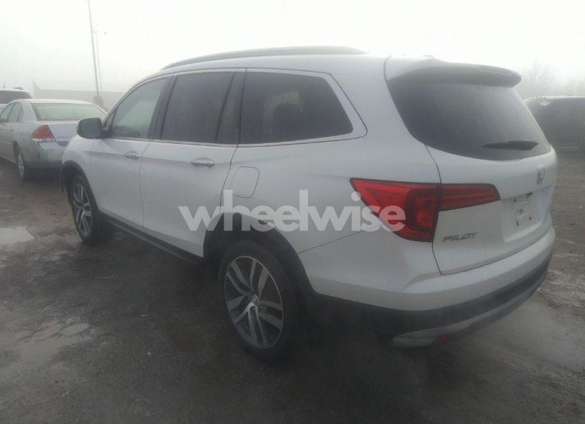 Photo 3 of 2017 Honda Pilot TOURING (VIN 5FNYF6H97HB000484)