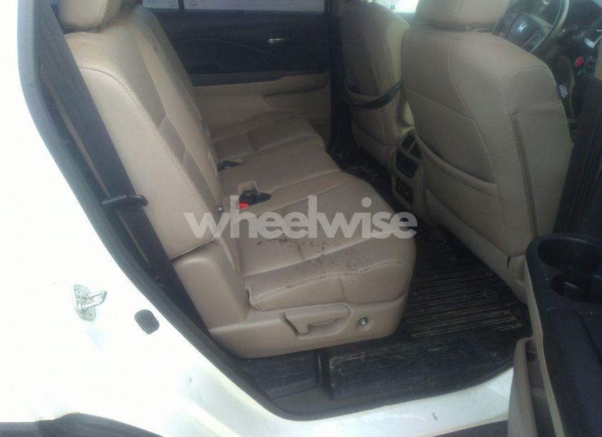 Photo 8 of 2017 Honda Pilot TOURING (VIN 5FNYF6H97HB000484)