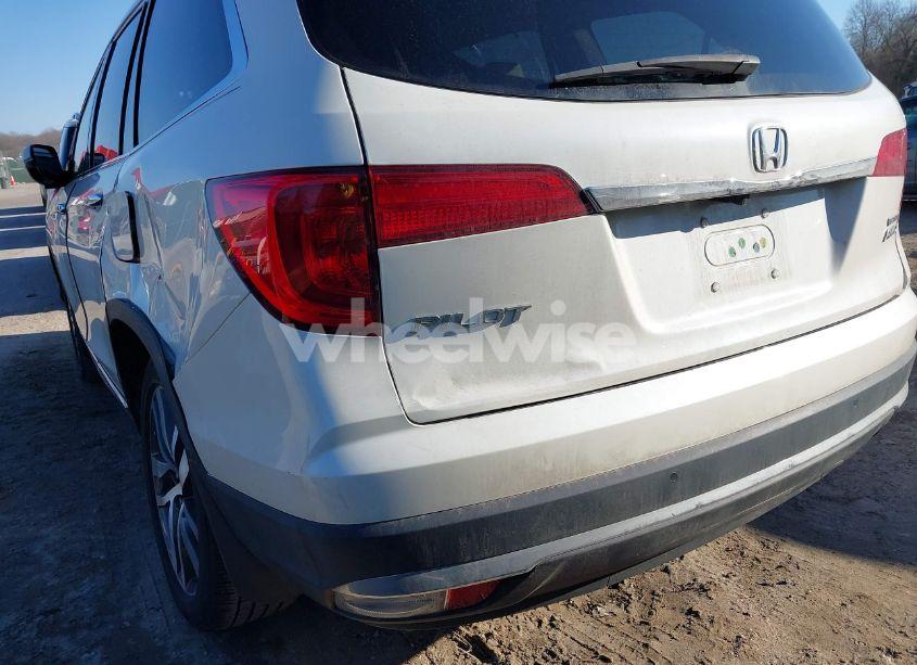 Photo 17 of 2017 Honda Pilot TOURING (VIN 5FNYF6H97HB021402)