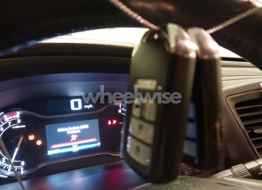 Photo 11 of 2017 Honda Pilot TOURING (VIN 5FNYF6H97HB025160)