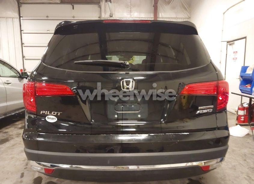 Photo 17 of 2017 Honda Pilot TOURING (VIN 5FNYF6H97HB025160)