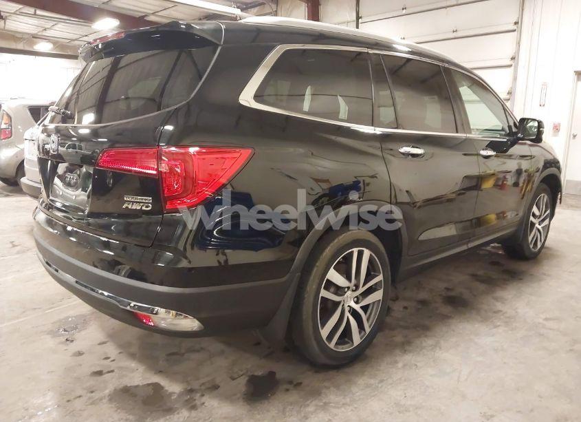 Photo 4 of 2017 Honda Pilot TOURING (VIN 5FNYF6H97HB025160)