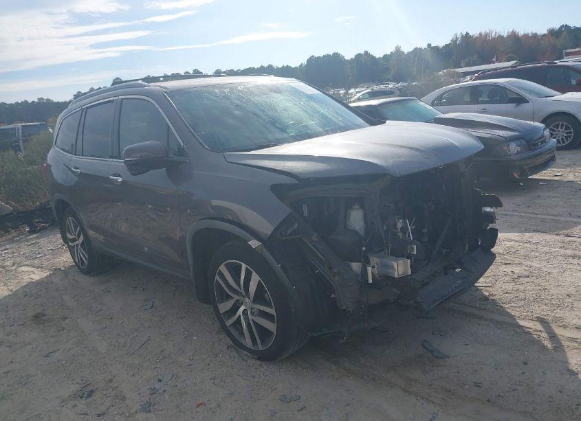 2017 Honda Pilot TOURING (VIN 5FNYF6H97HB040581) main photo