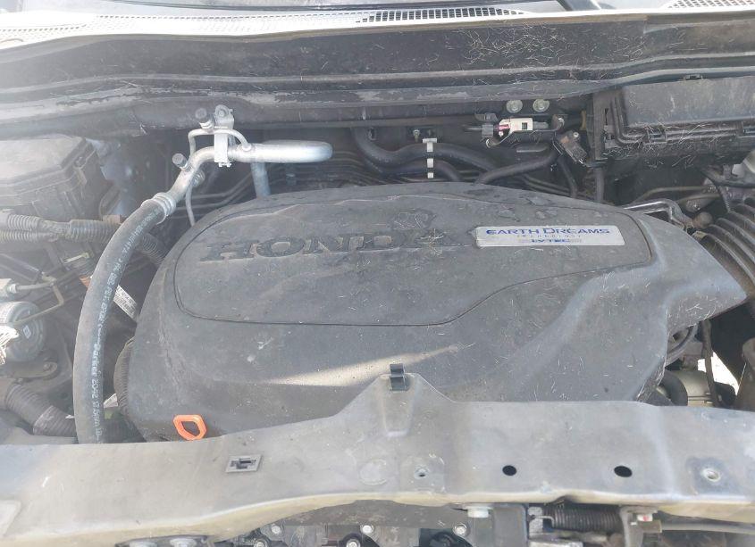 Photo 10 of 2017 Honda Pilot TOURING (VIN 5FNYF6H97HB040581)