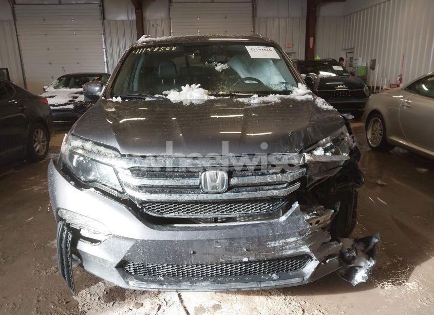 Photo 12 of 2017 Honda Pilot TOURING (VIN 5FNYF6H97HB075881)