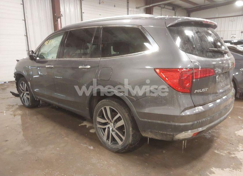 Photo 3 of 2017 Honda Pilot TOURING (VIN 5FNYF6H97HB075881)