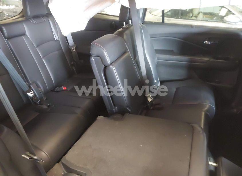 Photo 8 of 2017 Honda Pilot TOURING (VIN 5FNYF6H97HB075881)