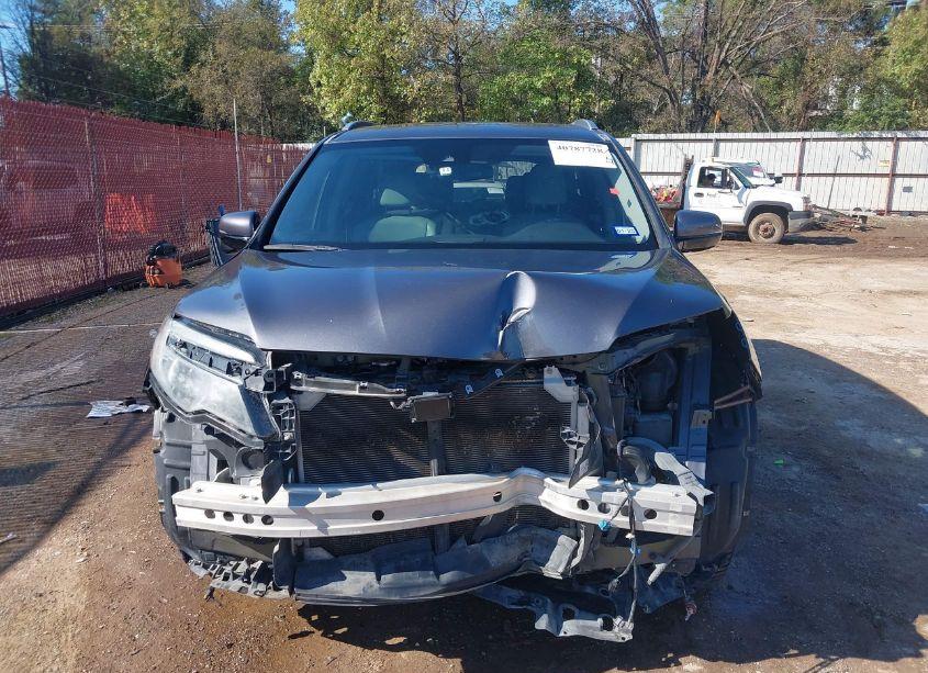 Photo 13 of 2018 Honda Pilot TOURING (VIN 5FNYF6H97JB039808)