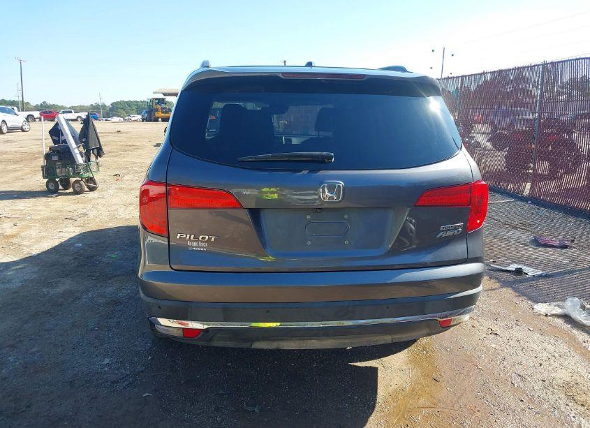 Photo 17 of 2018 Honda Pilot TOURING (VIN 5FNYF6H97JB039808)