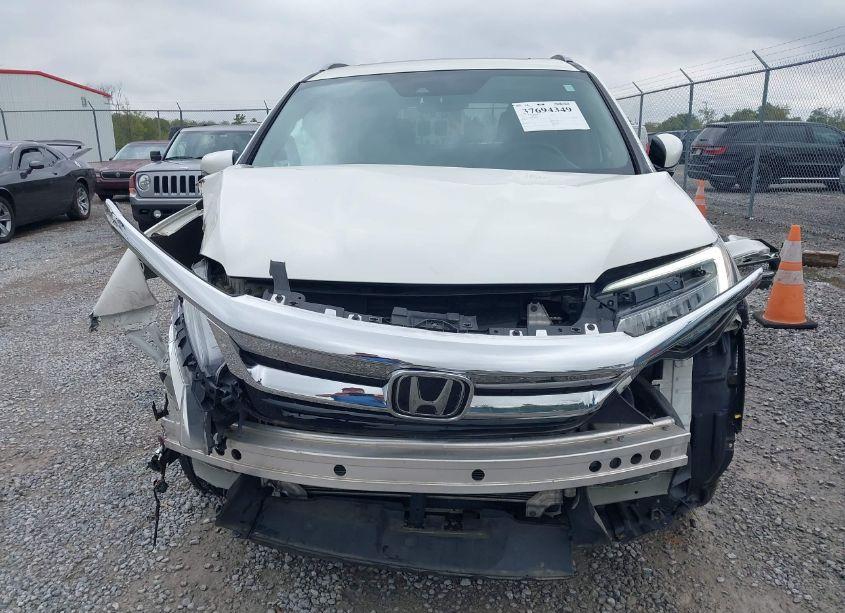 Photo 13 of 2019 Honda Pilot TOURING (VIN 5FNYF6H97KB004915)