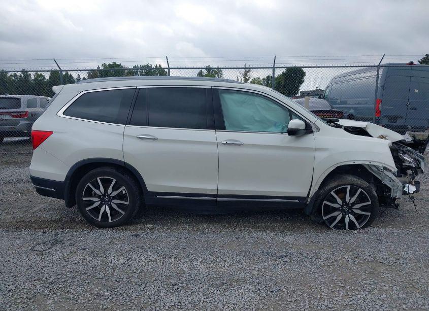 Photo 14 of 2019 Honda Pilot TOURING (VIN 5FNYF6H97KB004915)