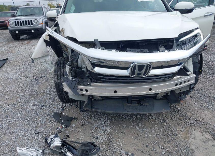 Photo 6 of 2019 Honda Pilot TOURING (VIN 5FNYF6H97KB004915)
