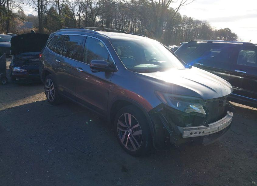 2016 Honda Pilot TOURING (VIN 5FNYF6H98GB022864) main photo