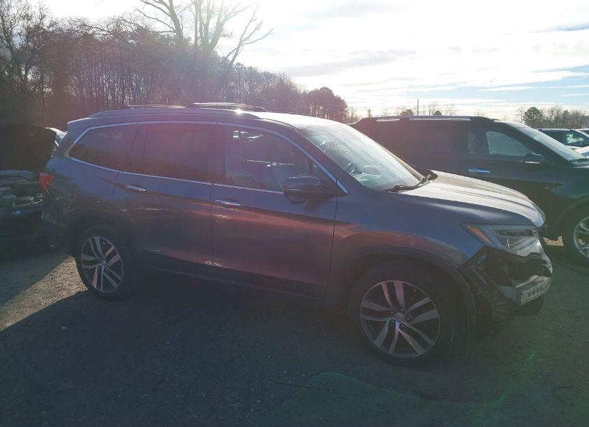 Photo 13 of 2016 Honda Pilot TOURING (VIN 5FNYF6H98GB022864)