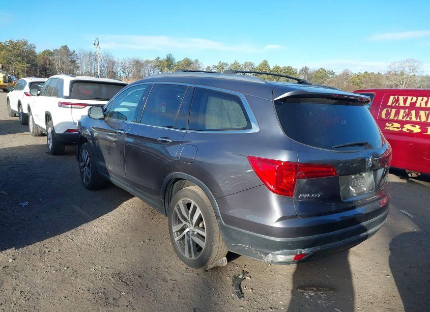 Photo 3 of 2016 Honda Pilot TOURING (VIN 5FNYF6H98GB022864)