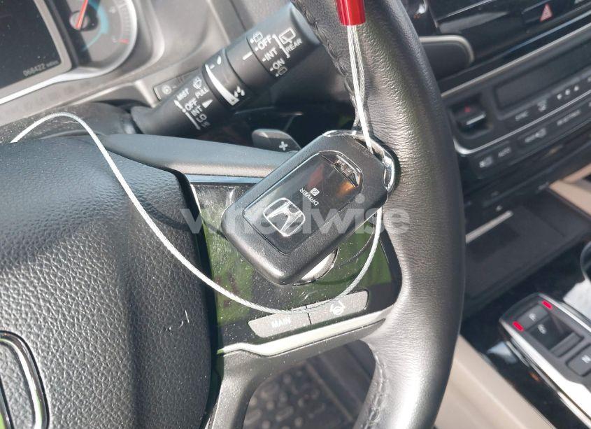 Photo 11 of 2020 Honda Pilot AWD TOURING 8 PASSENGER (VIN 5FNYF6H98LB049458)