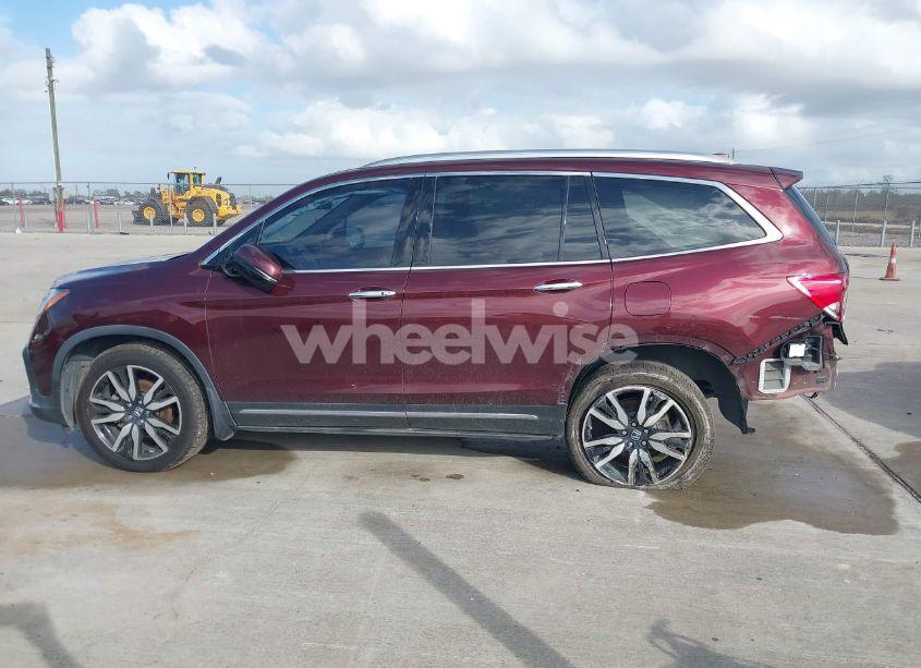 Photo 14 of 2020 Honda Pilot AWD TOURING 8 PASSENGER (VIN 5FNYF6H98LB049458)