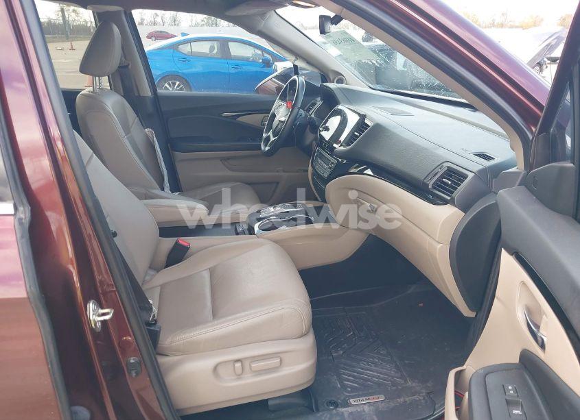 Photo 5 of 2020 Honda Pilot AWD TOURING 8 PASSENGER (VIN 5FNYF6H98LB049458)