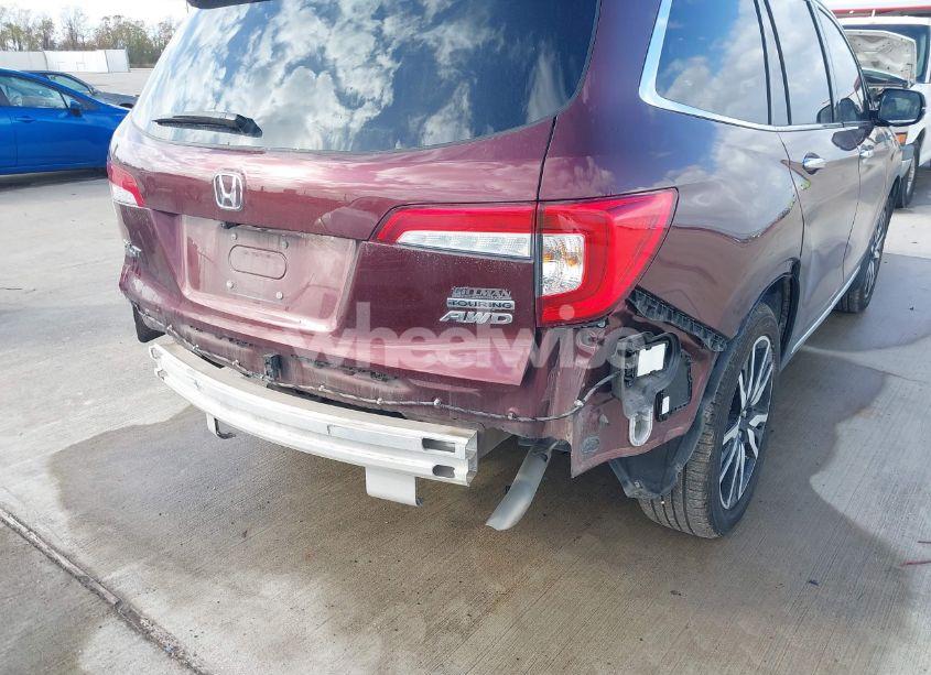 Photo 6 of 2020 Honda Pilot AWD TOURING 8 PASSENGER (VIN 5FNYF6H98LB049458)