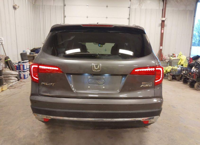 Photo 16 of 2016 Honda Pilot TOURING (VIN 5FNYF6H99GB088887)