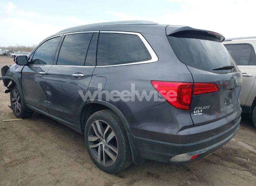 Photo 3 of 2017 Honda Pilot TOURING (VIN 5FNYF6H99HB083593)