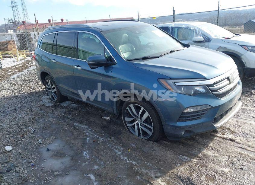 2016 Honda Pilot TOURING (VIN 5FNYF6H9XGB023482) main photo