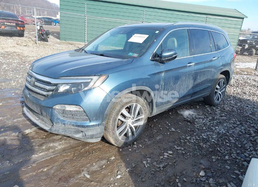 Photo 2 of 2016 Honda Pilot TOURING (VIN 5FNYF6H9XGB023482)
