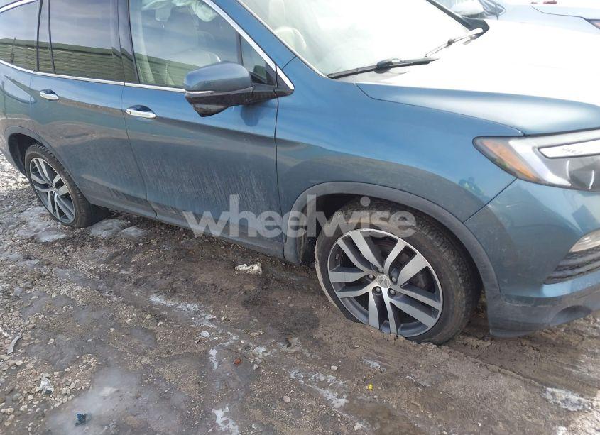 Photo 6 of 2016 Honda Pilot TOURING (VIN 5FNYF6H9XGB023482)