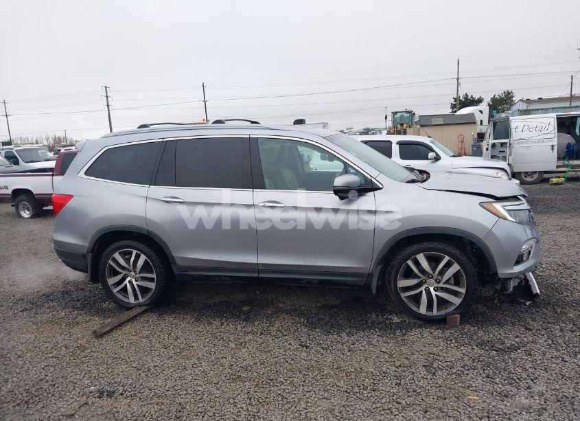 Photo 13 of 2016 Honda Pilot TOURING (VIN 5FNYF6H9XGB104806)