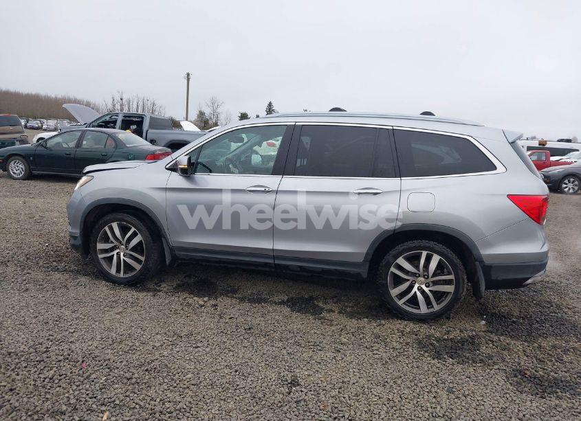 Photo 14 of 2016 Honda Pilot TOURING (VIN 5FNYF6H9XGB104806)