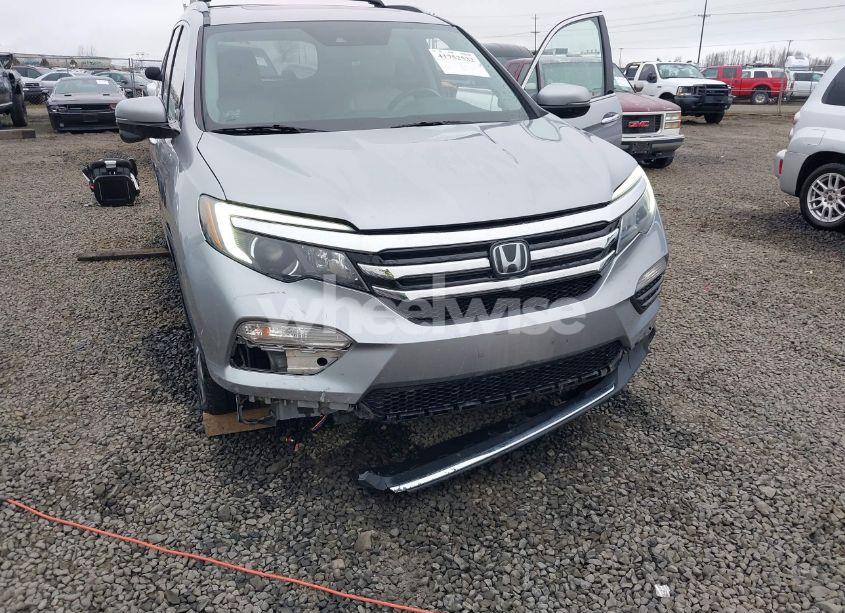 Photo 6 of 2016 Honda Pilot TOURING (VIN 5FNYF6H9XGB104806)