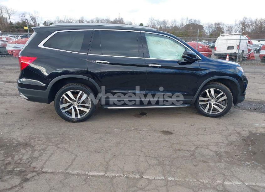 Photo 14 of 2017 Honda Pilot TOURING (VIN 5FNYF6H9XHB022415)