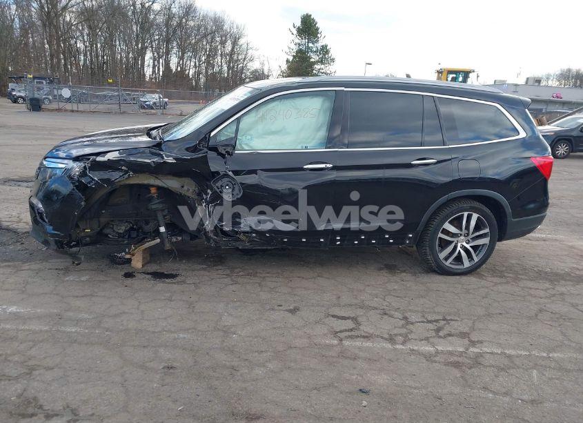 Photo 15 of 2017 Honda Pilot TOURING (VIN 5FNYF6H9XHB022415)